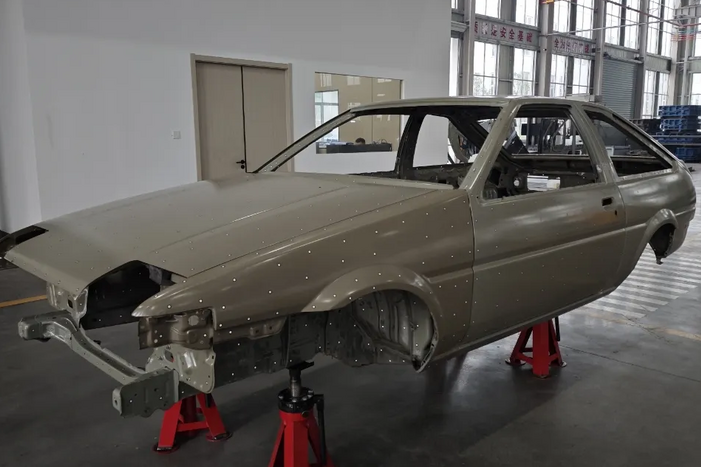 Kínai cég tartja életben a legendás Toyotát