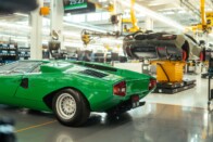 Visszatért születése helyére a legendás Lamborghini 34