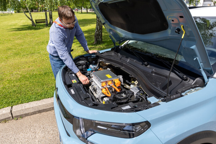 A szakértők már látják mikor fogunk villanyautót venni