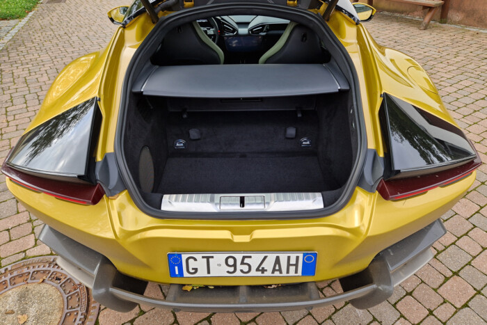 A V12 él, de mi meghalnánk érte 7