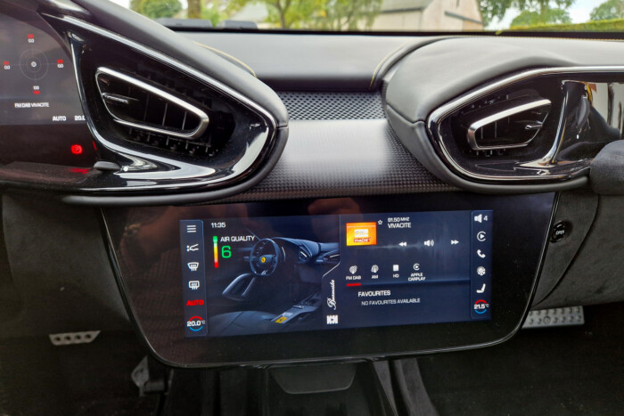 A V12 él, de mi meghalnánk érte 18