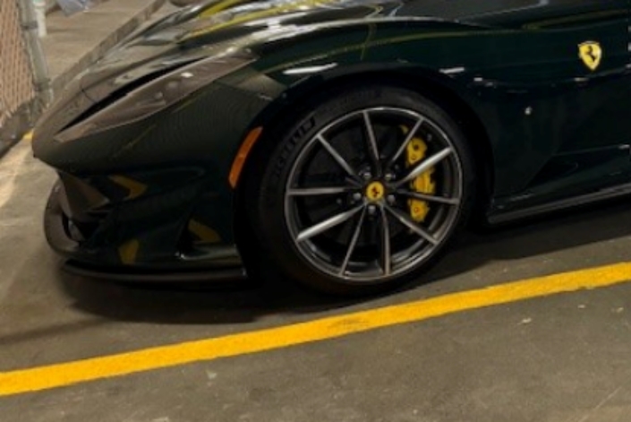 Parányi kütyü vezetett a lopott Ferrari nyomára