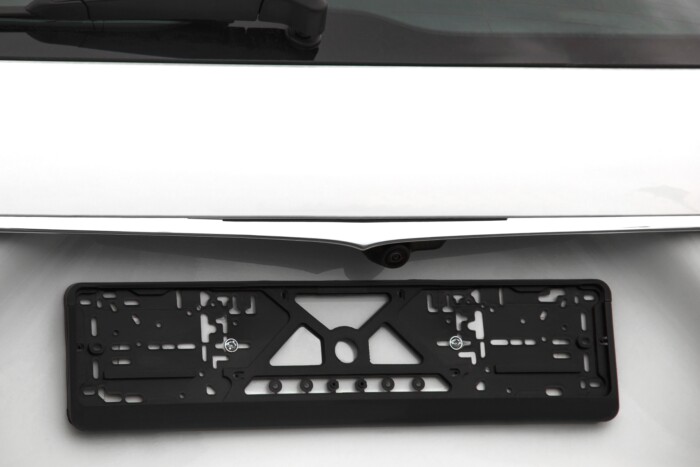 Ütött-kopott rendszámért fizettek egy vagyont