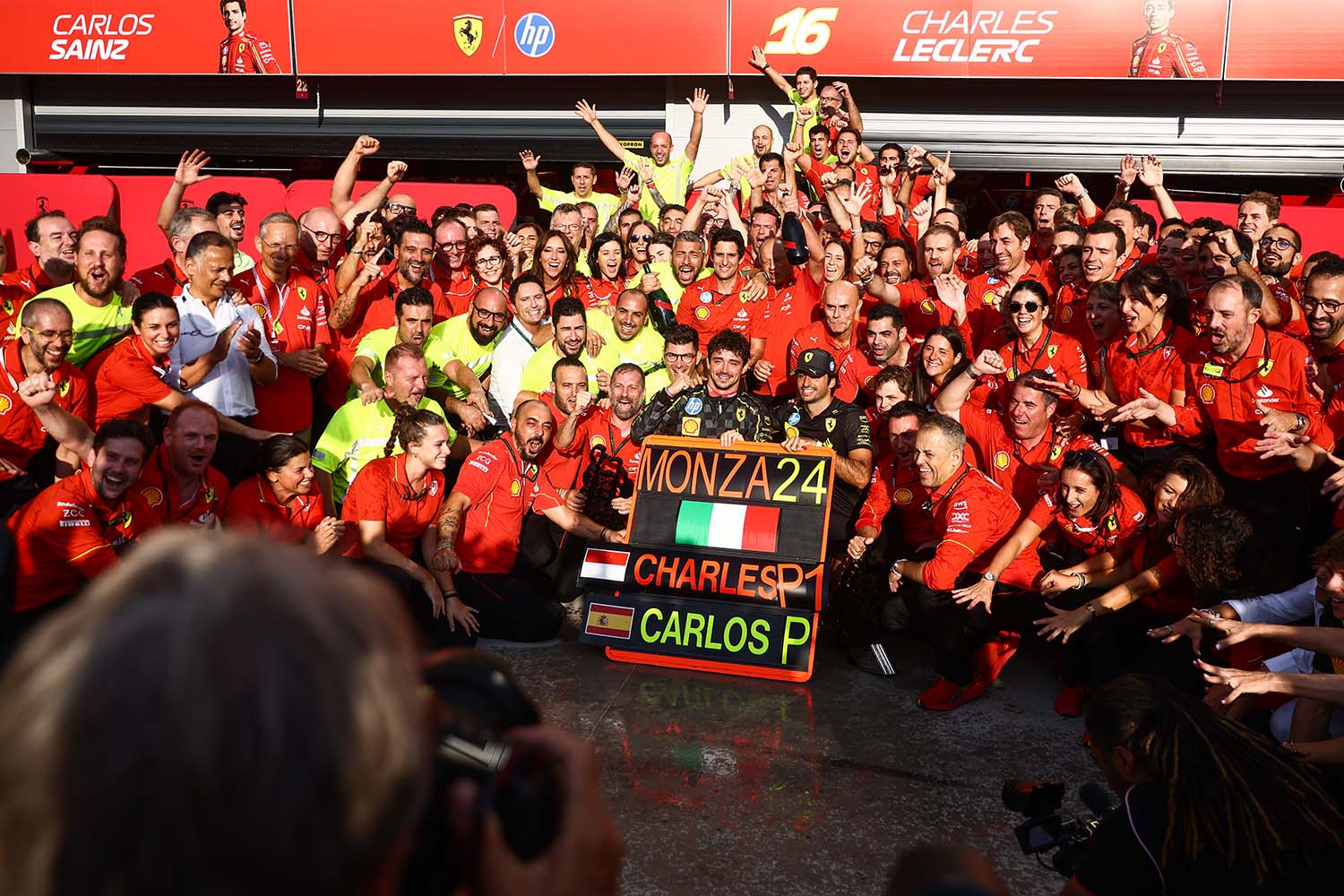 F1: Stratégiai mesterművet mutatott be a Ferrari