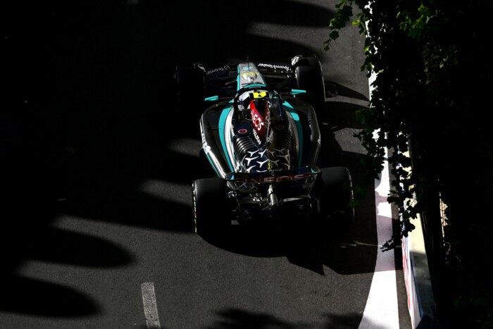 F1: Ilyen furcsán még nem kellett vezetnie Hamiltonnak