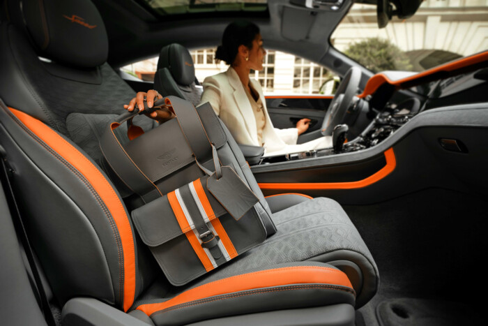 Üresen is milliós érték ez az autós táskaszett