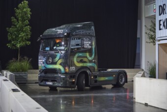 Világpremierrel indította a hetet a Mercedes-Benz