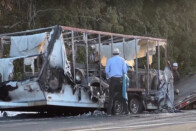 Benzinkúton égett porrá egy szupersportautó, 23 ezer modellt hívnak vissza 6