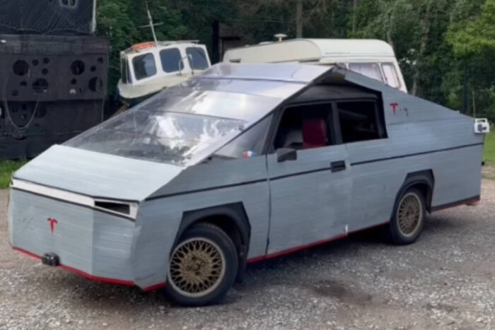 Itt a kelet-európai Cybertruck, ami régi ismerős a lemezek alatt