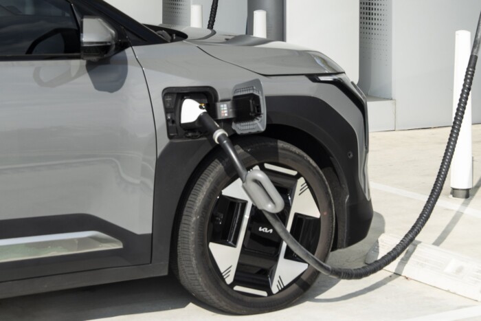 600 kilométerenként félóra pihenő, és kimegy a világból