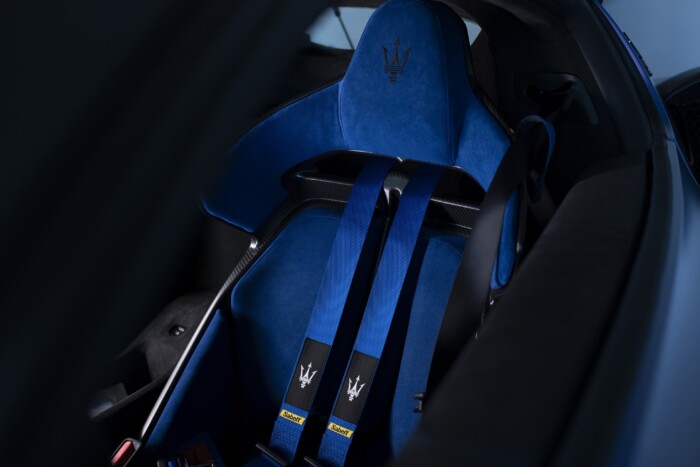 Rendszámot szerelt versenyautójára a Maserati 10