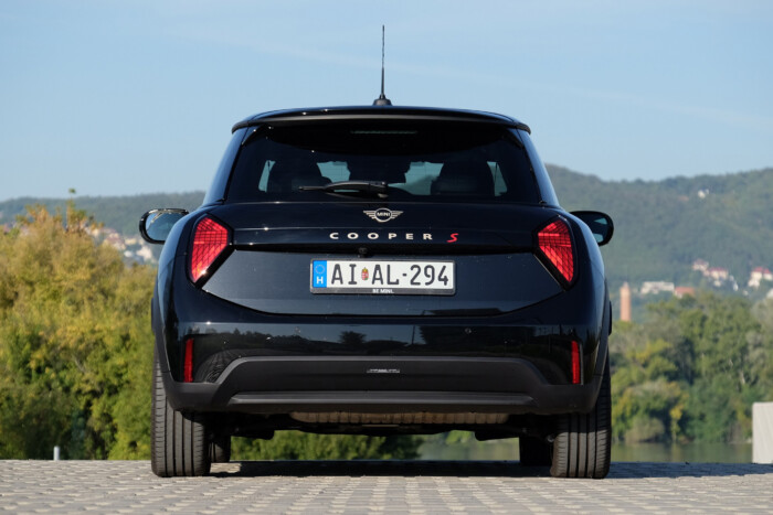 Harapós dög, cuki ruhában – MINI Cooper S teszt 18