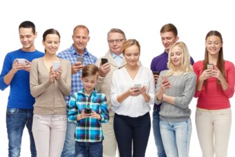 Itt vannak a számok: így neteznek a magyarok