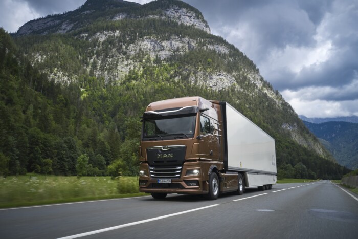 Továbbfejlesztette dízel vontatóit az oroszlános gyártó