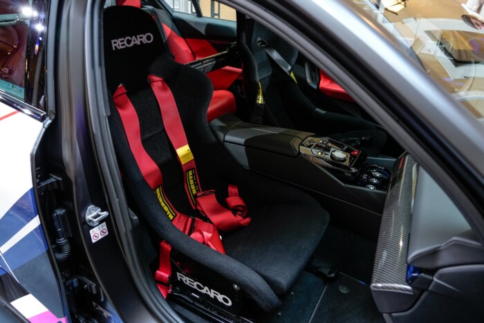 Méregerős hibrid ügyel a motorosok biztonságára 6