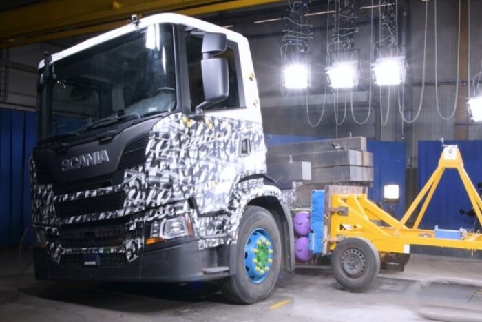 Vizsgálni fogják a tehergépkocsik biztonságát