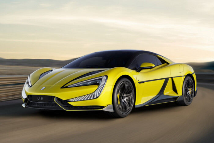 Ferrari-vásárlókra pályázik a táncoló kínai típus