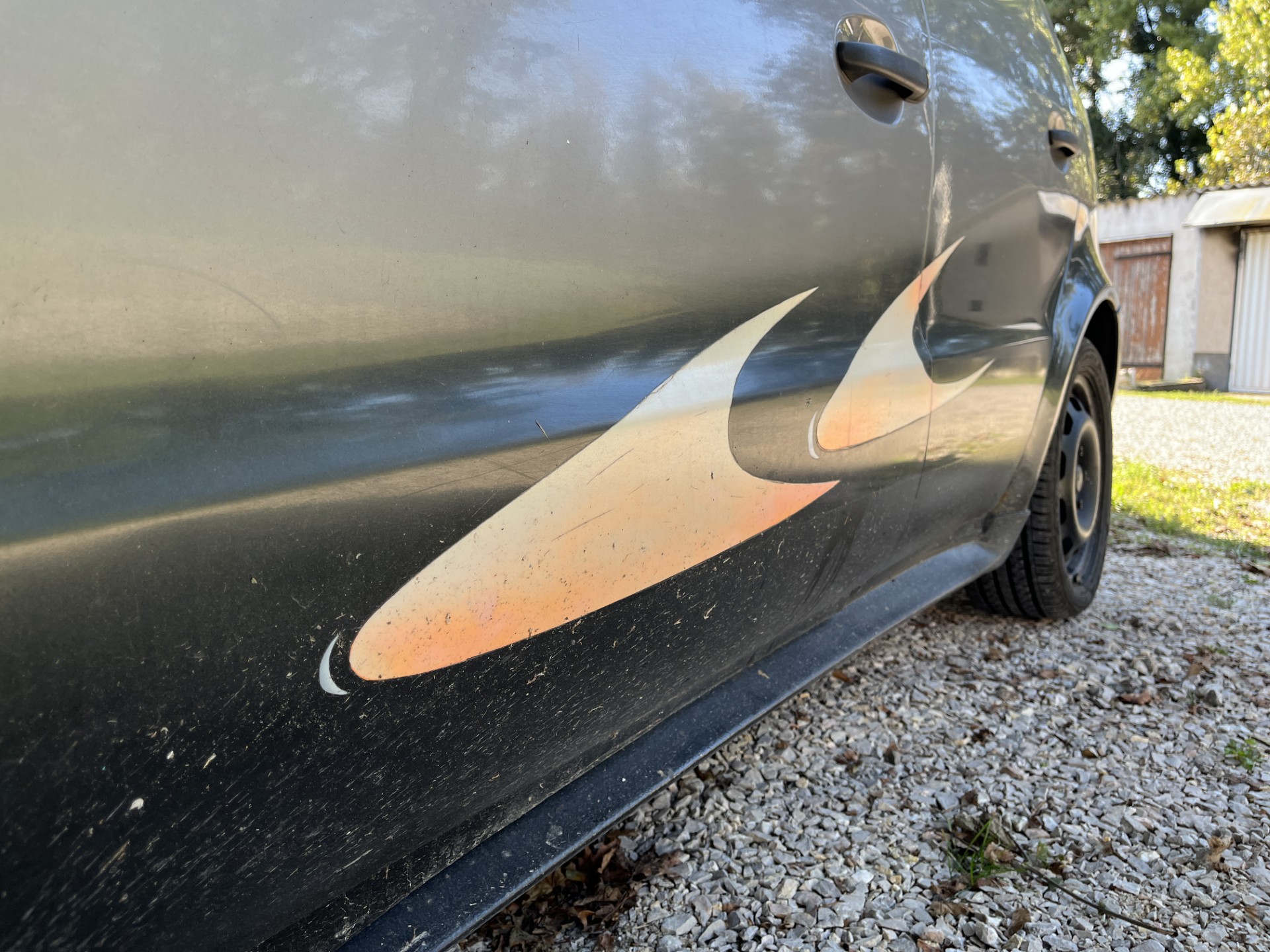 Különleges Mercedes bújik meg Nyergesújfalun 8