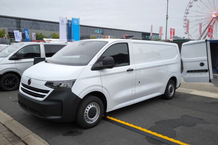 Beültünk az új Fordswagen Transporterbe 7