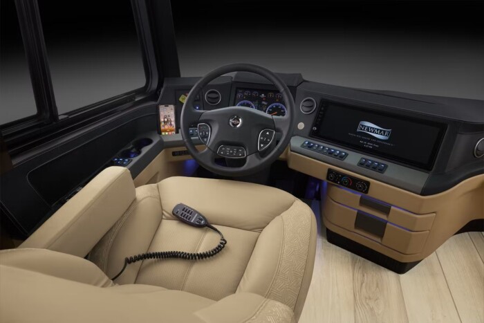 Több száz milliót kérnek el ezért a lakóbuszért 1