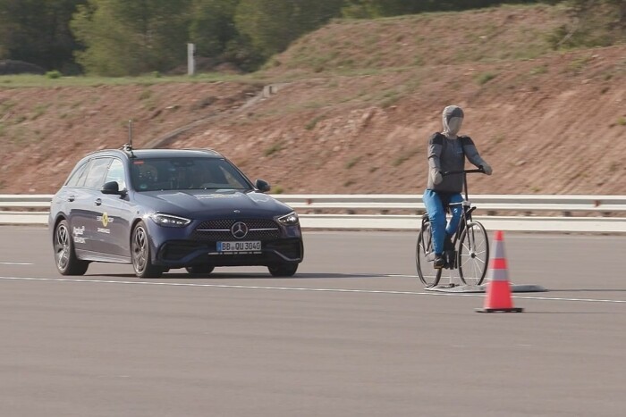 Önvezető autókat teszteltek, az egyik megbukott 6