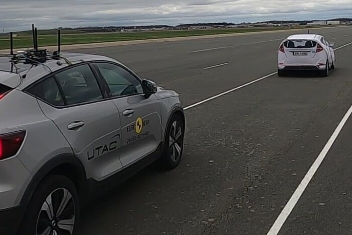 Önvezető autókat teszteltek, az egyik megbukott