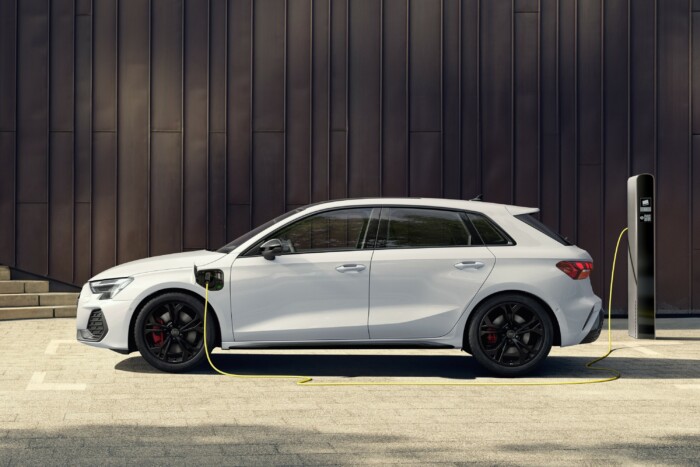 Kétszer annyit ad a kis konnektoros Audi 16