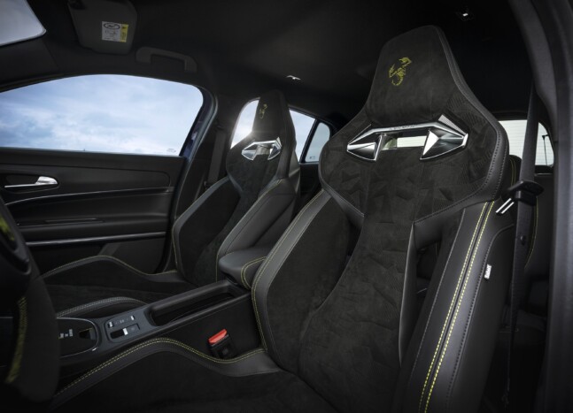 Nem gyártott még erősebb autót az olasz sportmárka 15