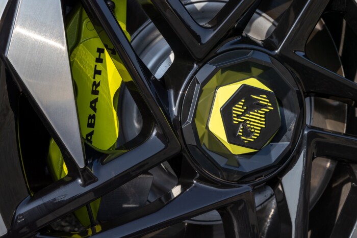 Keresztezték a skorpiót az elektromos rájával