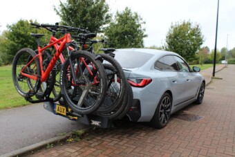 Így jut messzebbre a villanyautó nyolc kerékkel