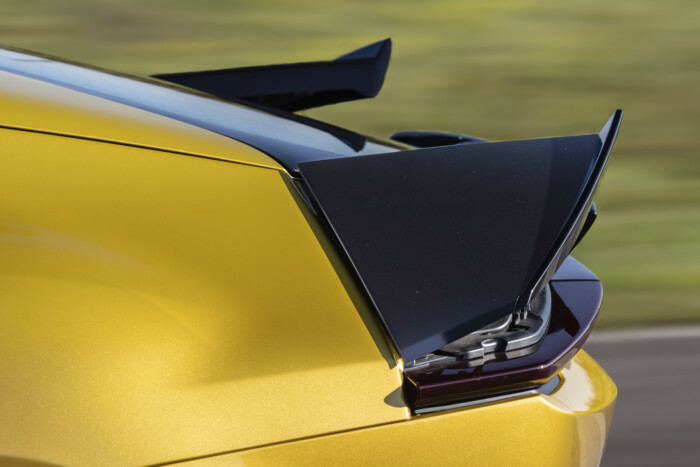 A V12 él, de mi meghalnánk érte 9