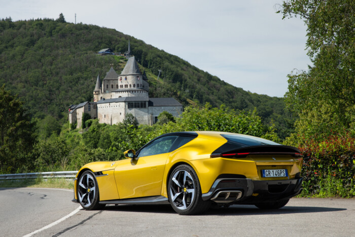 A V12 él, de mi meghalnánk érte 22