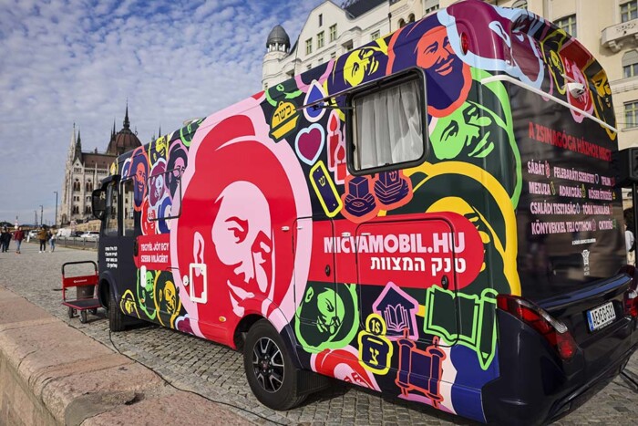 Olyan járművet adtak át itthon, amilyet még soha