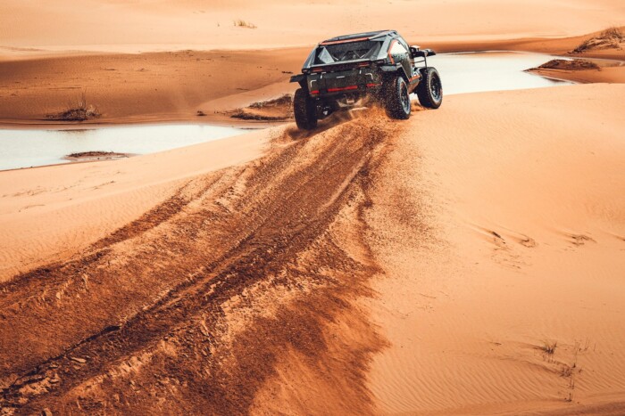 Olyasvalamire készül a Dacia, mint még soha 8