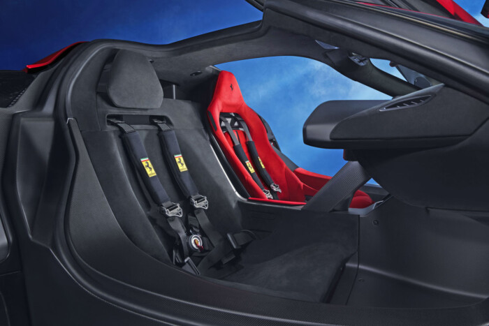 Beültünk a legerősebb utcai Ferrariba, nincs jó hírünk 13