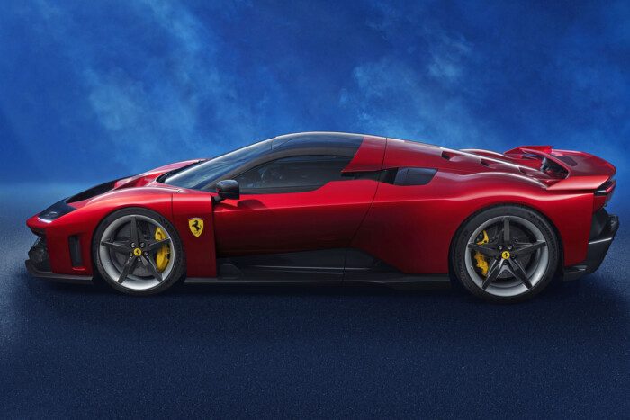 Beültünk a legerősebb utcai Ferrariba, nincs jó hírünk 9