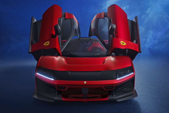 Beültünk a legerősebb utcai Ferrariba, nincs jó hírünk 8