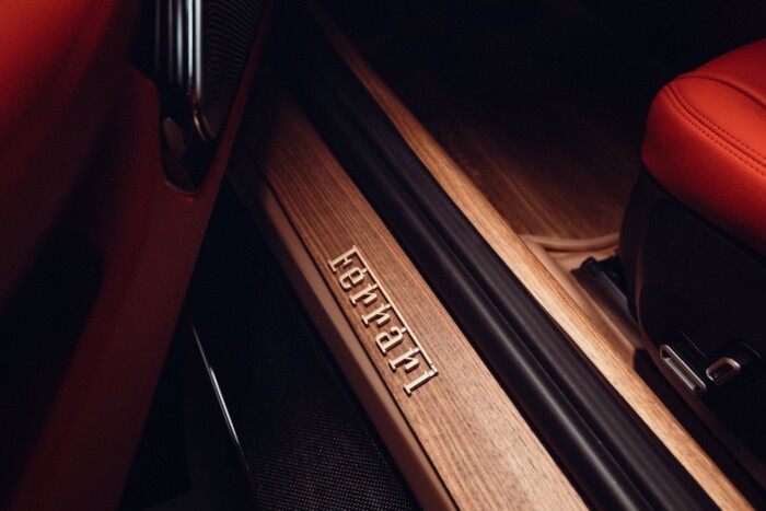 Használt gumival díszítették a Ferrarit 9