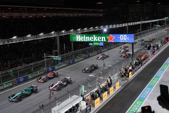 Dollármilliárdos üzletet kötött a Forma-1