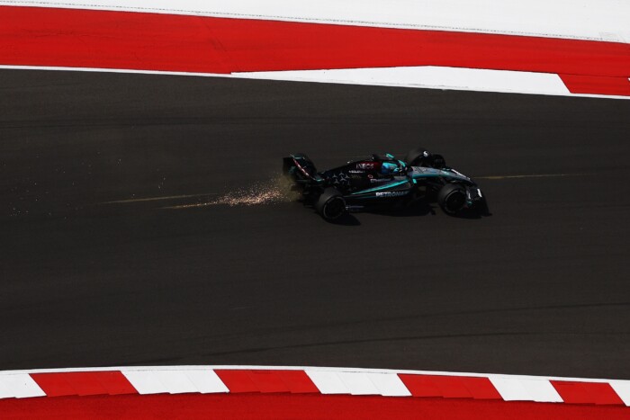 Visszatért az F1, pörgött-forgott a Mercedes