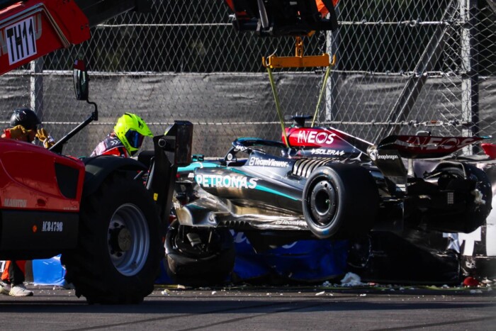 F1: Russell a falban, Verstappen bajban