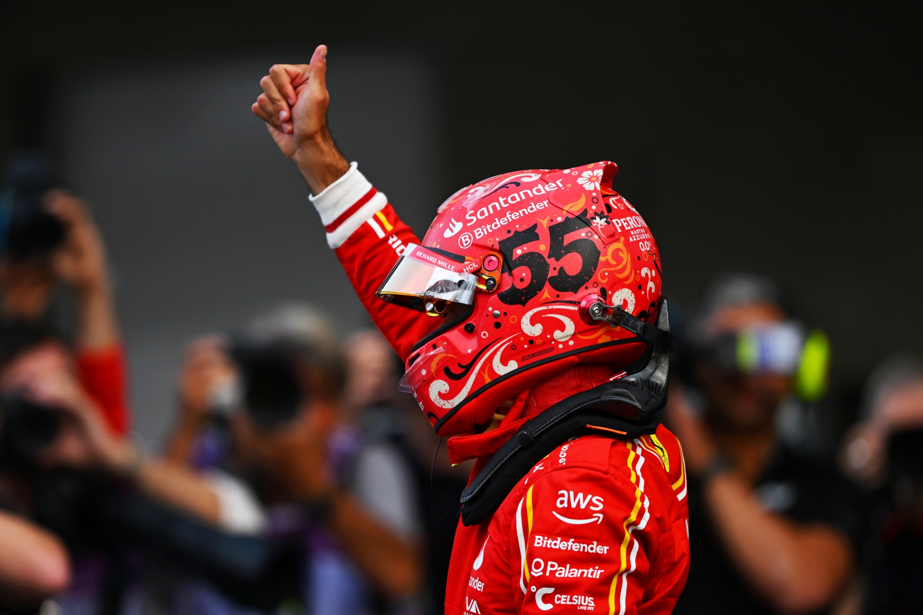 F1: Mindkét köre meglepte Sainzot