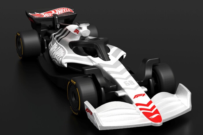 Vadonatúj formában jelenik meg a Forma-1