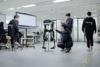 Robotlábakat készített az autógyártó