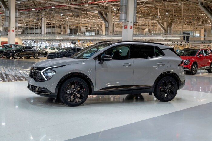 Öt nap alatt gyártanak itt annyi autót, ami a magyaroknak egy évre elég 13