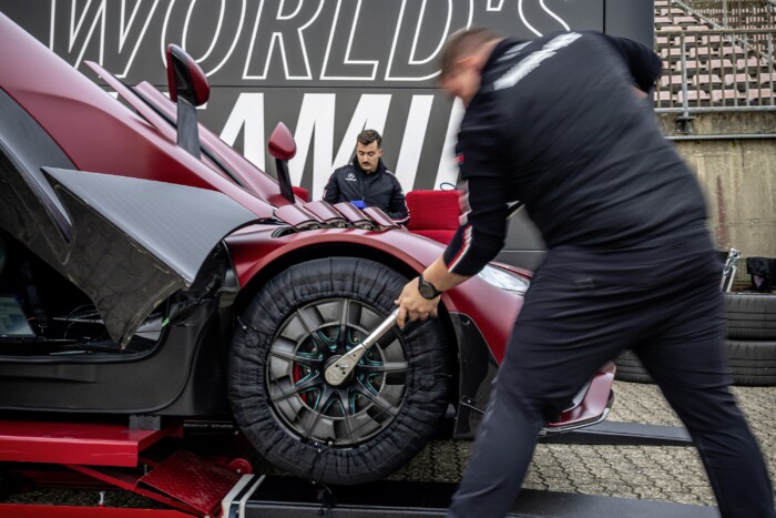 Saját magánál is gyorsabb a Mercedes hiperautója 7 | Vezess Saját magánál is gyorsabb a Mercedes hiperautója 7