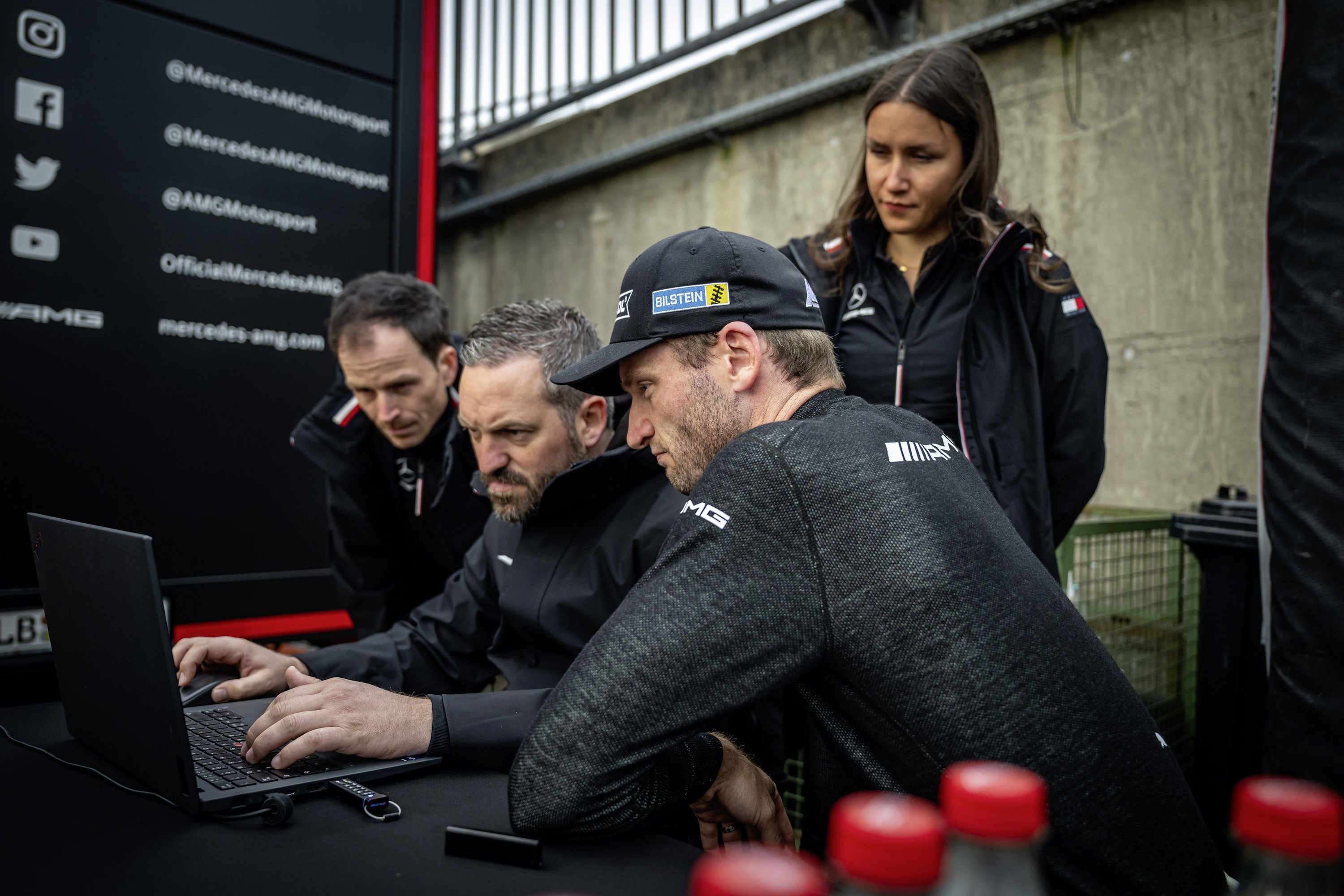 Saját magánál is gyorsabb a Mercedes hiperautója 17