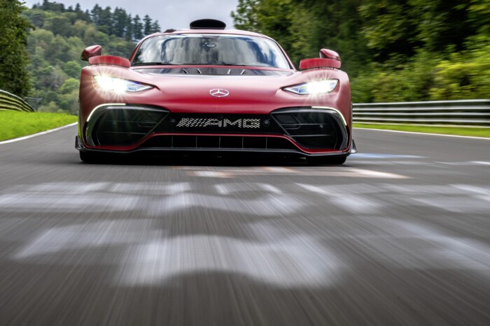Saját magánál is gyorsabb a Mercedes hiperautója 6 | Vezess Saját magánál is gyorsabb a Mercedes hiperautója 6