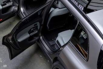 Lábon lőheti vezetőjét ez az autó