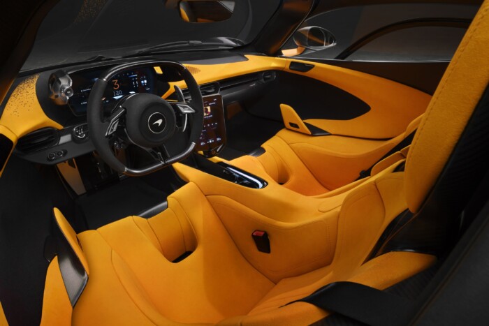 Gombnyomásra 30 centit nyúlik ez az autó 15